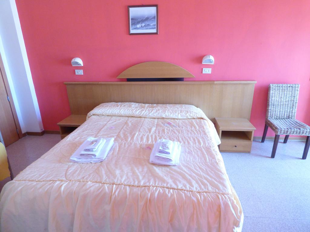 Consul Hotel Rimini Bagian luar foto