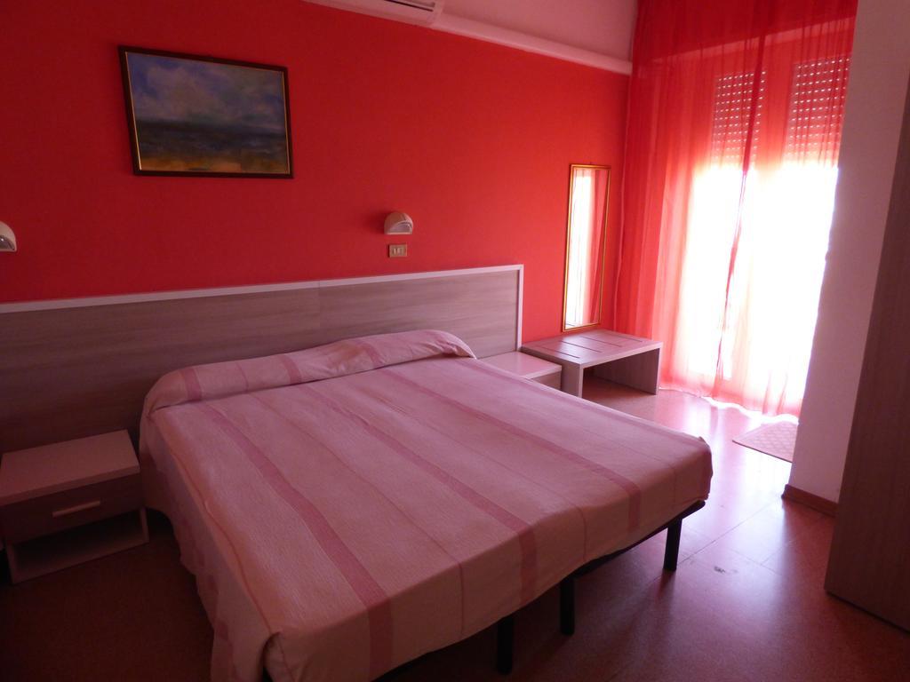 Consul Hotel Rimini Bagian luar foto