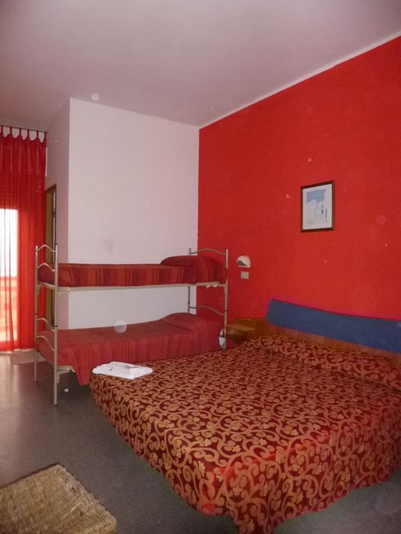 Consul Hotel Rimini Bagian luar foto