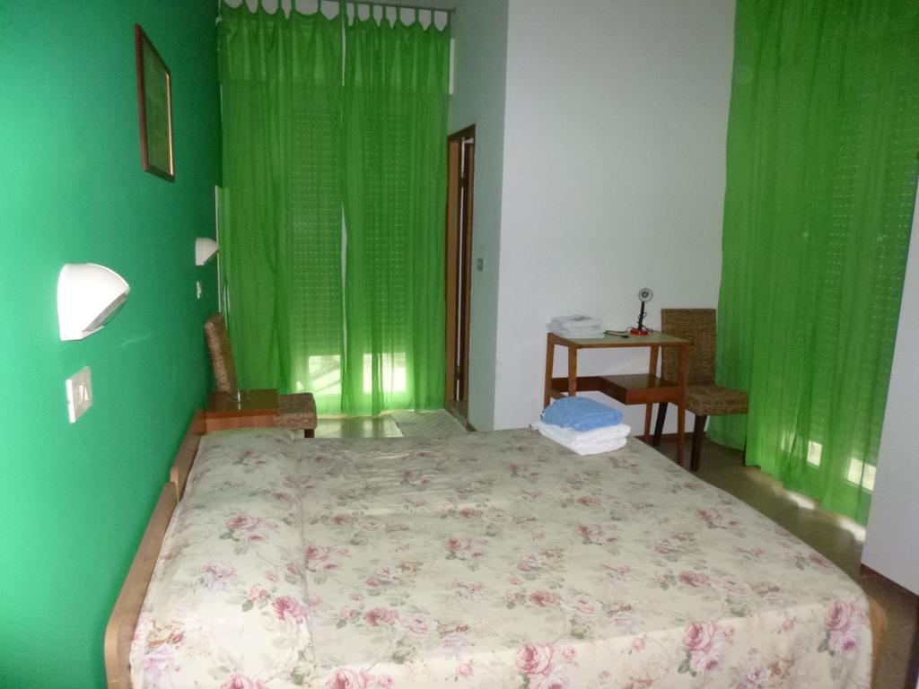 Consul Hotel Rimini Bagian luar foto