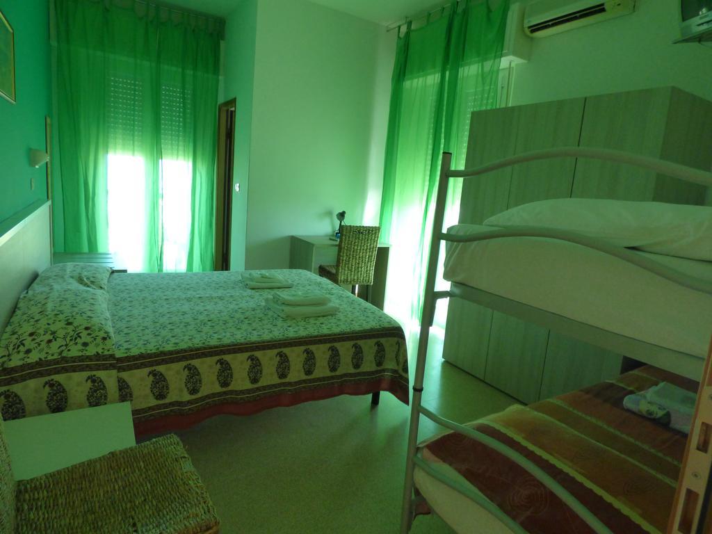 Consul Hotel Rimini Bagian luar foto